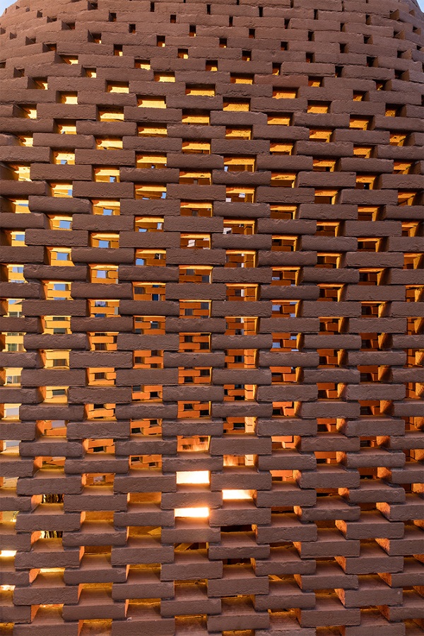 Kampvuur binnenin de TrueTalker. Foto door Peter Cuypers 